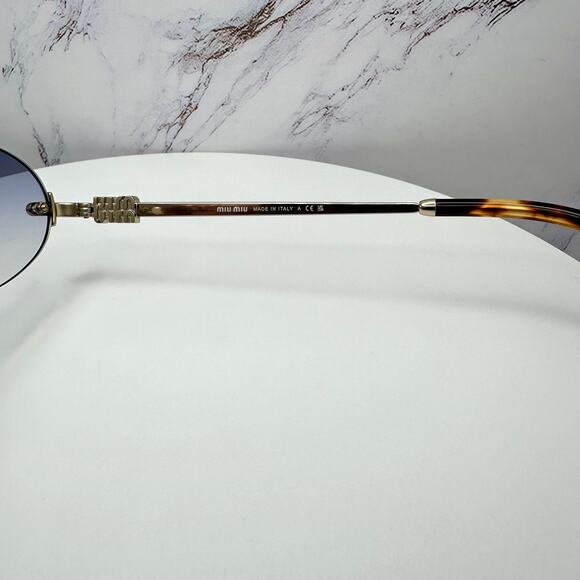 New MIU MIU Sunglasses - Picture 11 of 16